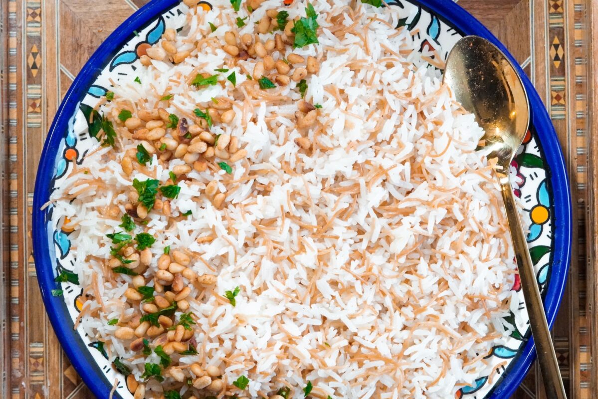 Middle Eastern Vermicelli Rice is a staple in the Arabic cousin that matches almost every main dish. 
