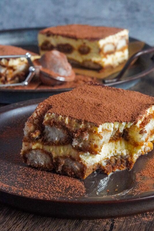 Just take a look at this smooth and spongy tiramisu bite!