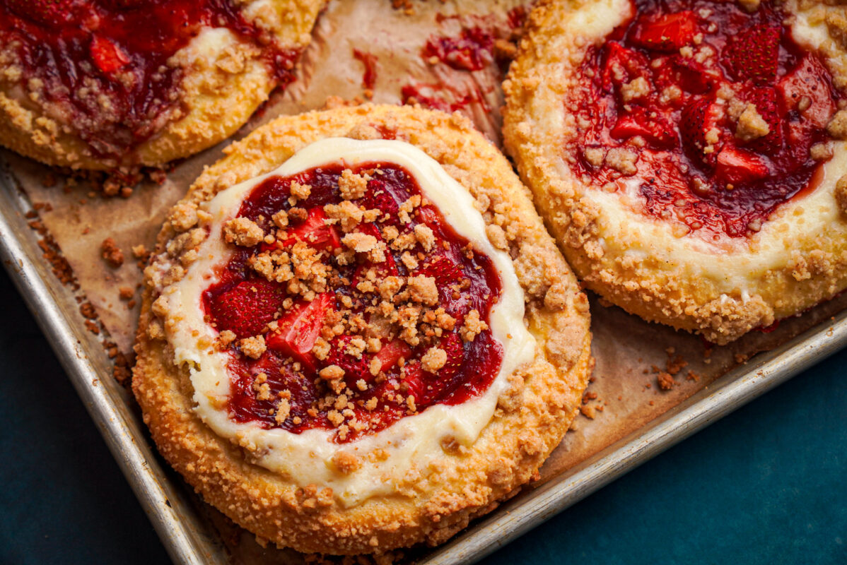 Strawberry Brioche buns, strawberry cheesecake bun