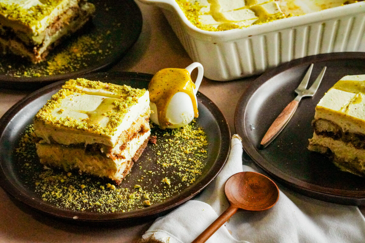 Pistachio Tiramisu with pistachio cream 